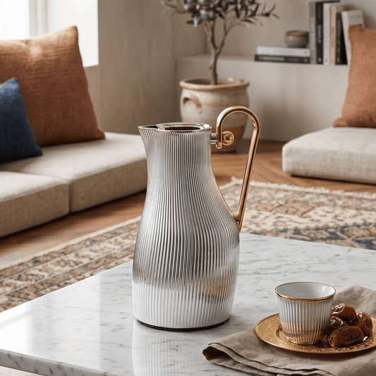 دلة قهوة رويال | موديل بريق | 1 لتر | فضي بيد ذهبي - Rekaz Home