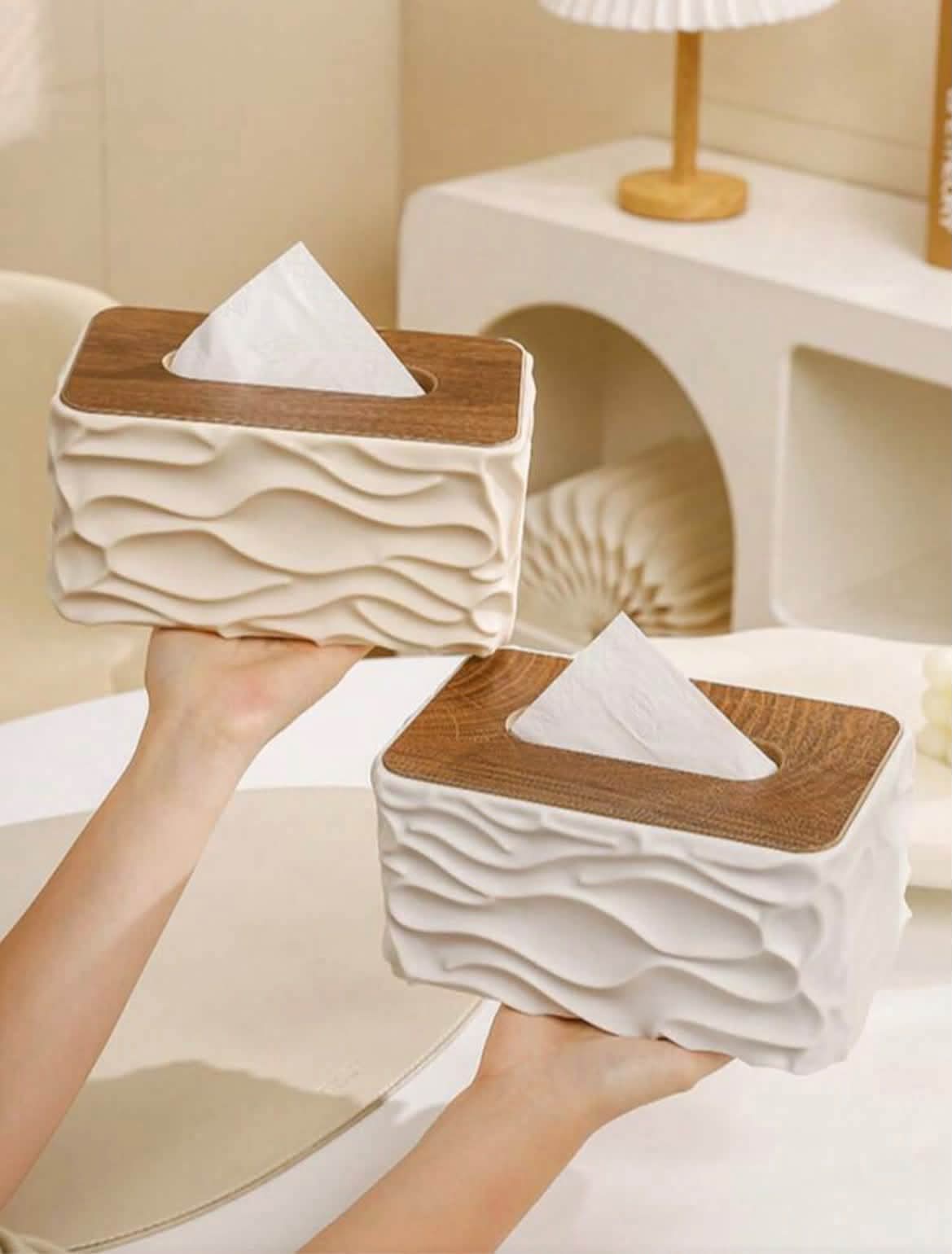 علبة مناديل / باكيت محارم مودرن بتصميم متموج وغطاء خشبي - Rekaz Home
