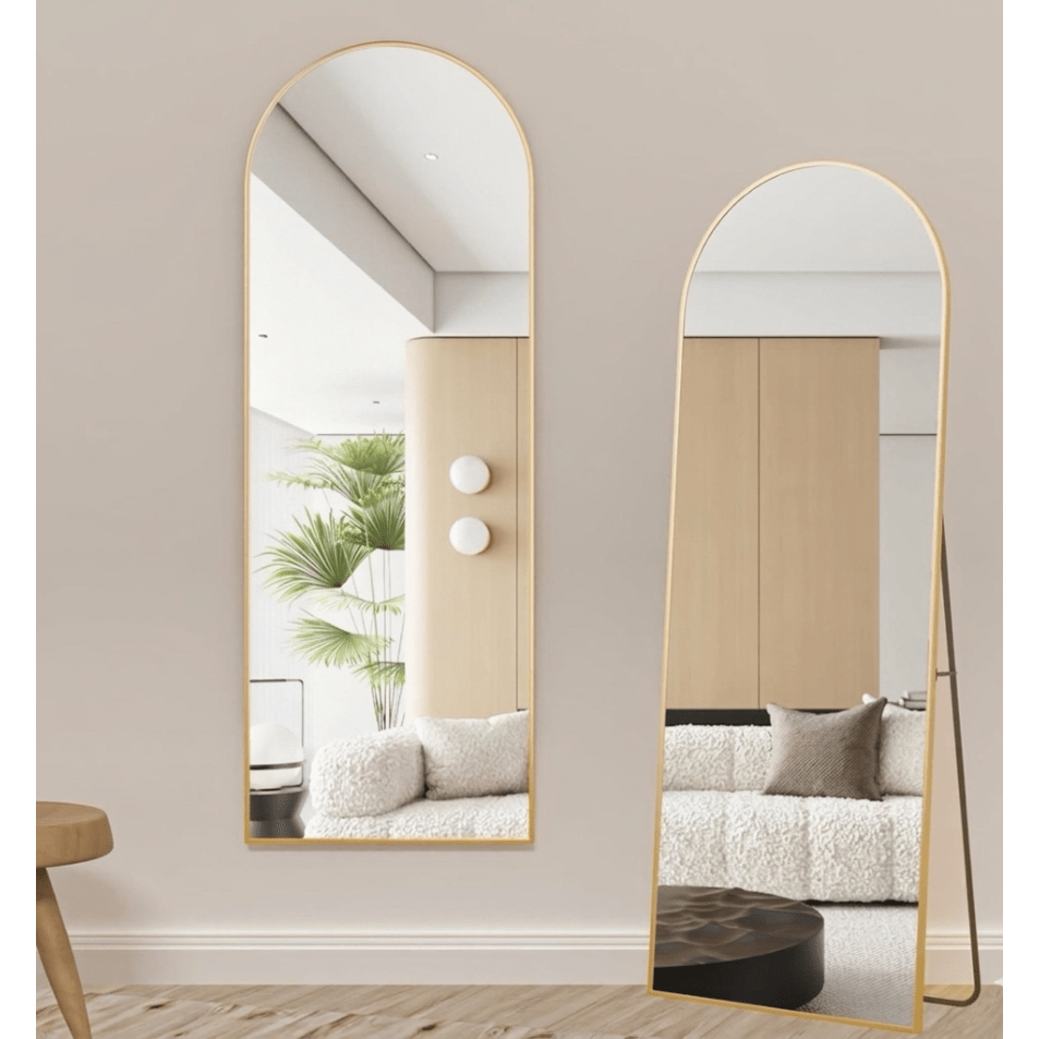 مرآة بإطار ألمنيوم فاخر بقاعدة ذهبية - Rekaz Home