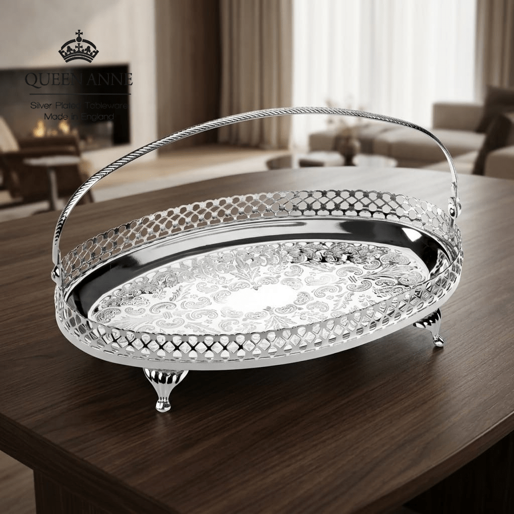 مضيفة بيضاوية فضة بيد من Queen Anne - Rekaz Home
